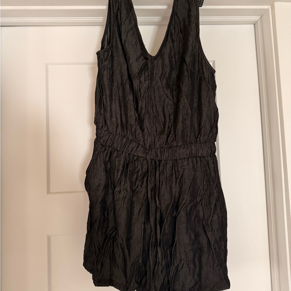 Cupshe Black Sleeveless Romper